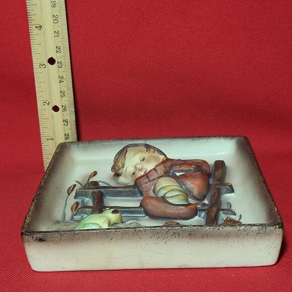 Vintage MJ Hummel Retreat to Safety Wall Plaque Hanging Decor - Picture 11 of 11